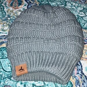 Women's Cozy Gray Knit Hat